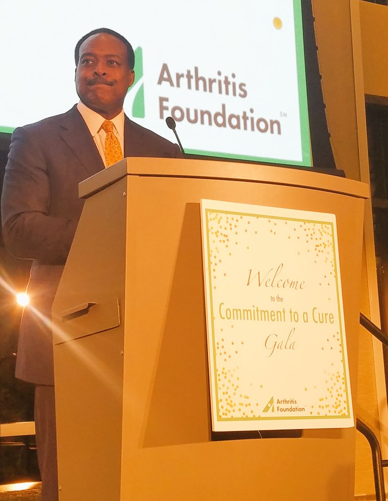 AngusWorthing's tweet photo. Great evening at the DC Gala for @ArthritisFdn hosted by @RealLeonHarris honoring my partner at @WashDCArthritis the outstanding Dr Jeffrey Potter! Fighting for a cure for arthritis! https://t.co/dXF6lls9aa