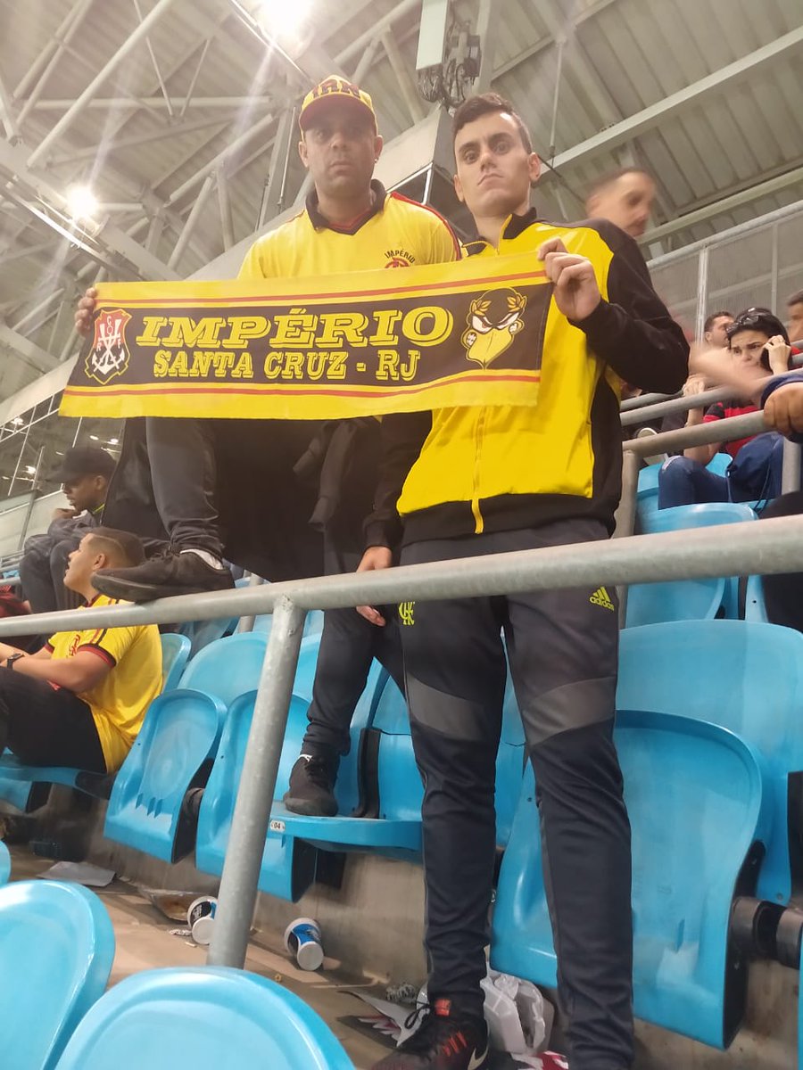 SantaImperio's tweet photo. Bonde de Santa Cruz sempre presente 🔴⚫💛 https://t.co/JJ1wkVoU6i