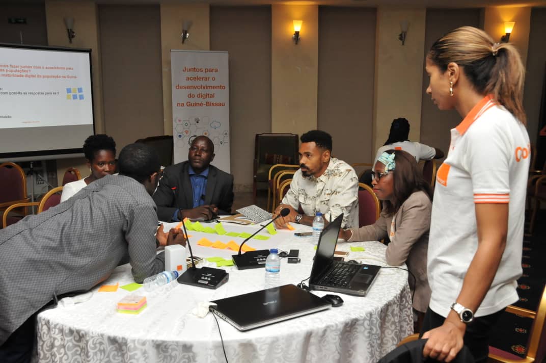 TijaanSarr's tweet photo. Forum Transformation Digitale et Innovation- Day 2 de @Orange_Bissau :
Ensemble avec l'écosystème pour une journée d'échanges et de réflexion sur comment accélérer ensemble le développement du digital en Guinée Bissau.
#OpenInnovation, #Plateformisation, #API, #Contents https://t.co/q4FzawQgwd