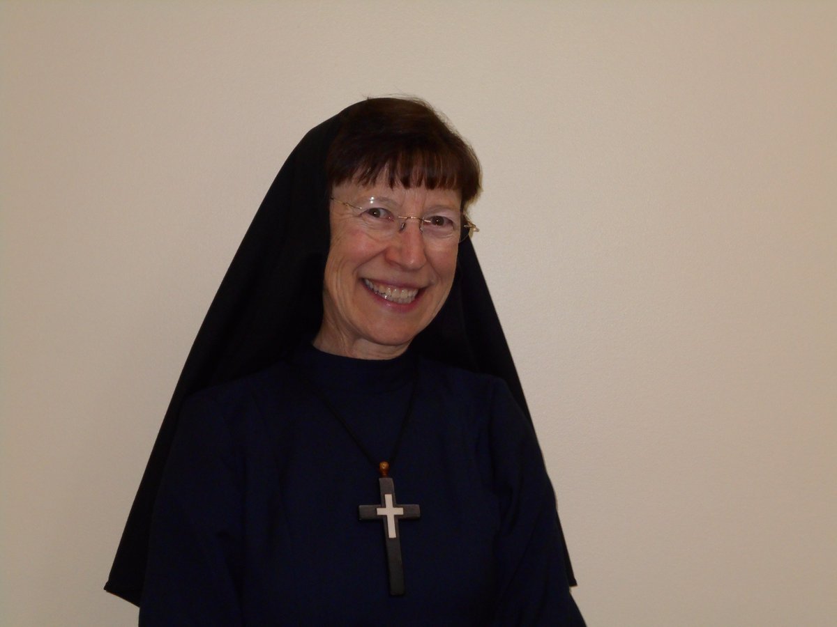 ProLifeSTL's tweet photo. Don't miss Sr. Marysia Weber's #RLA2019 Convention presentation on 10/13! As she did in Peoria, IL earlier this year, our @ConscrtdLifeStL director explains how screen addiction is hampering our efforts to build a #CultureofLife 
https://t.co/fnvxQXRG6n
@archstl @GenLifeSTL https://t.co/534TsfwNnO