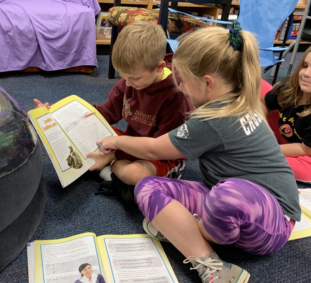 adams4wildcats's tweet image. “Here is the evidence.” #UVLearn #313teach #textdetectives