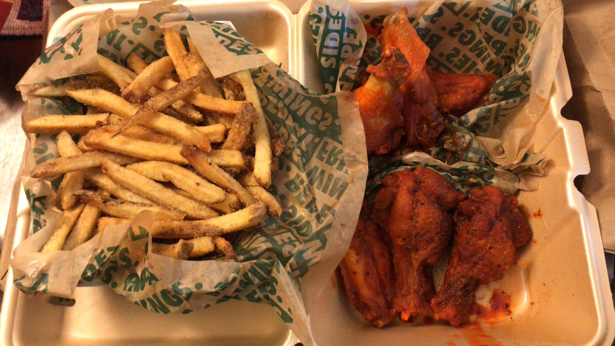 SomethinAbtJess's tweet photo. Food Porn 😛🤤 I have an addiction #OriginalHot #Cajun https://t.co/m9VA1gF4Tr
