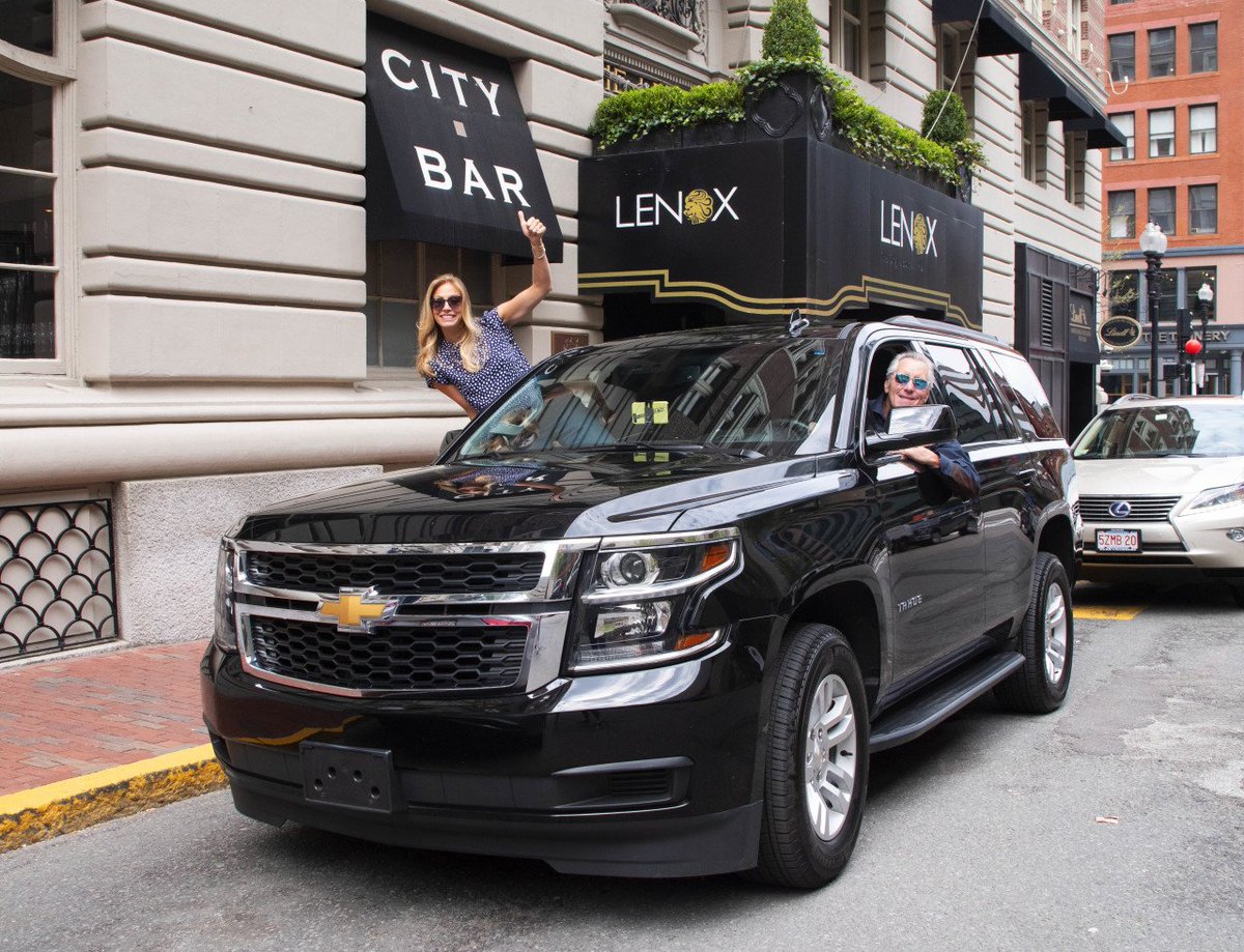 jennyj33's tweet photo. Thumbs up for @BillyCosta taking us on a cruise to one of our favorite spots, the @LenoxHotel! #bostonbackbay https://t.co/hmN5wGC5Yz