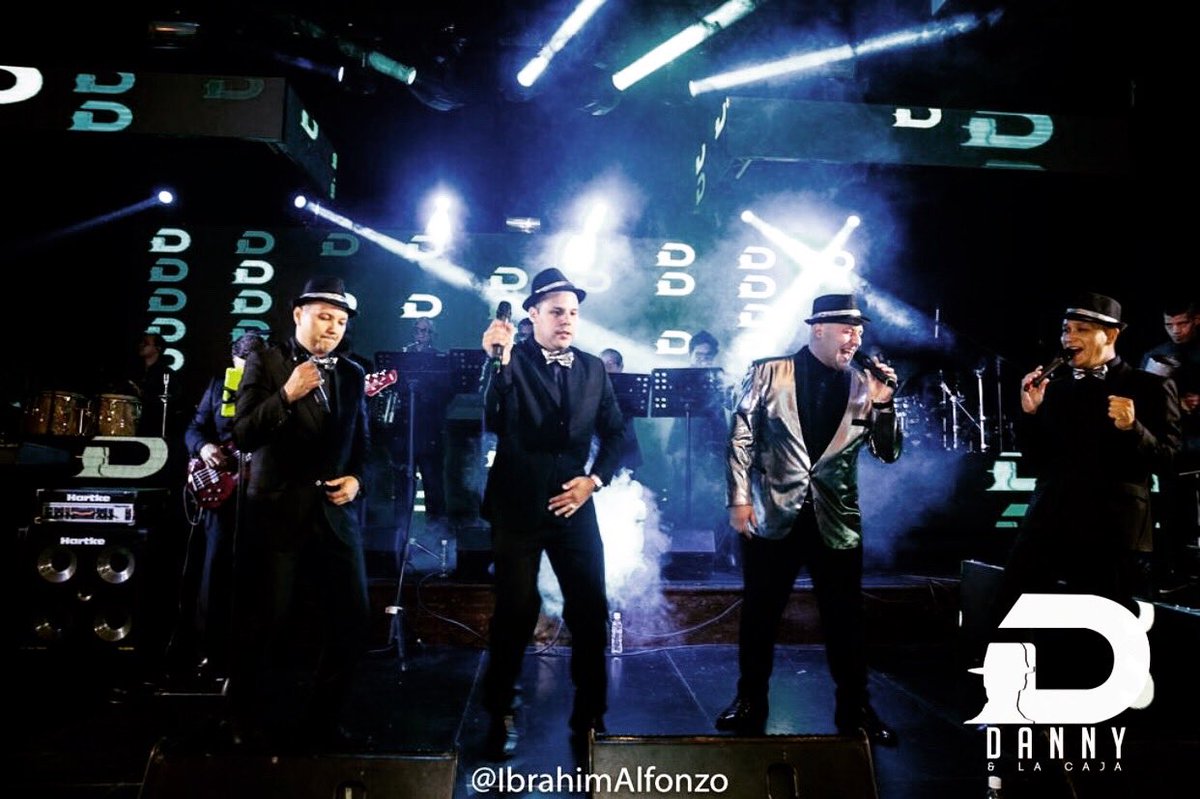 dannyylacaja's tweet photo. Danny!!! #80s #show #lacaja #merengue #rumba #congas  #tamboradominicana #güira #piano #saxsophone #trumpets #trombone #leadervocal #drums #caracas #newyork #santodomingo #livemusic #2019 #keyboards #eventos #bodas #corporativos #tarima #stage #wedding #weddingplanner https://t.co/scxw2ntEfe