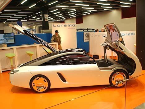 fridaysvib's tweet photo. @PeterHellinger Außerdem: Autos könnten längst 50-66% sparsamer sein als sie es heute sind. Siehe #Loremo ("Das Auto der Zukunft" [2006])! Hat aber nicht zuletzt die damalige #Umweltministerin [sic!] #Merkel verpennt. Das wären dann gleich wieder wie viele Cent Ersparnis pro gefahrenen 100 km?😉 https://t.co/HN0EDxRKDY
