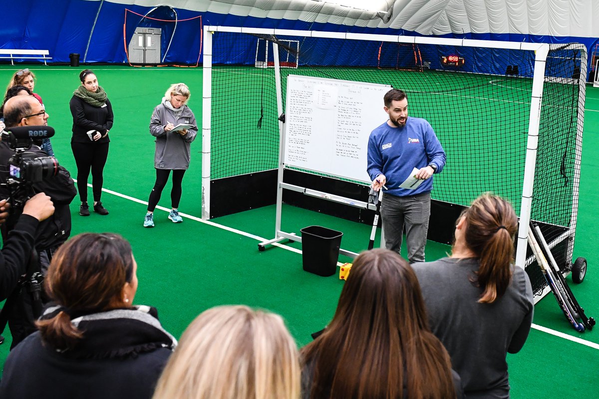 dragflickscores's tweet image. 🇺🇸 RT | USA Field Hockey | "I think any coaches that aren't choosing to be a part of [National] Coaches Forum are missing out on a massive opportunity for their development."

Register today for the 2019 National Coaches Forum! #CoachesForum2019 …
