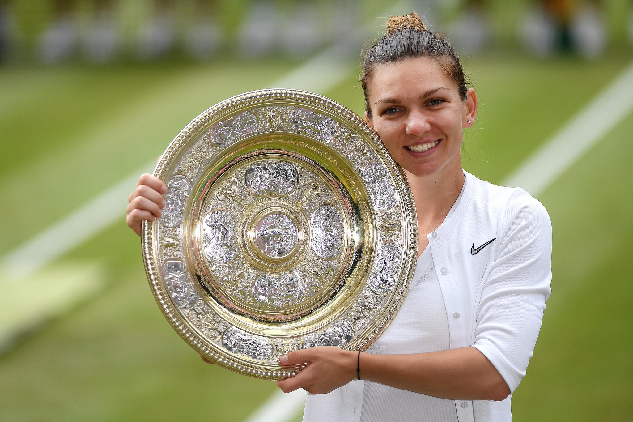 La multi ani, Simona! Happy birthday! 