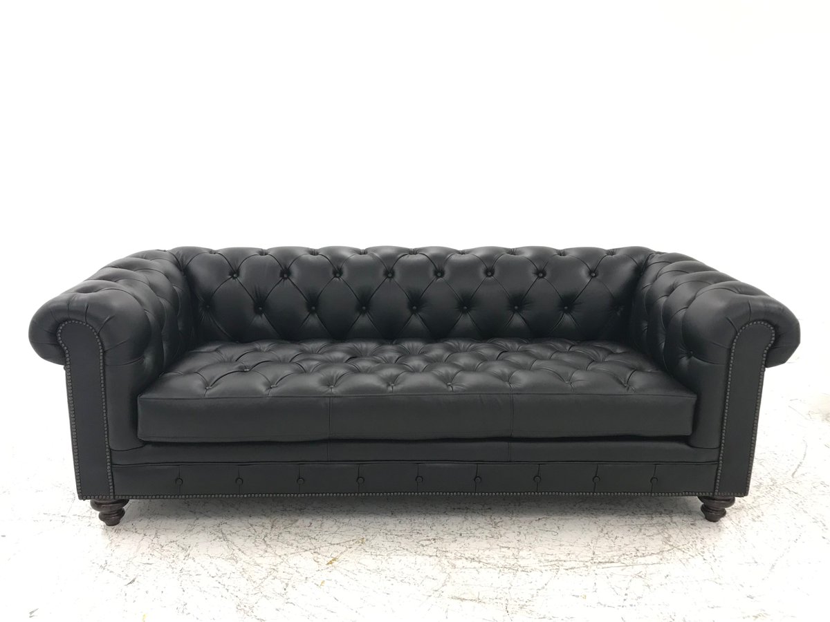 sofasmadeinusa's tweet photo. Vintage Leather Furniture Manufacturing insists upon exacting and precision standards in the crafting of our furniture, no detail is too small, no effort too large for the production of premium class. https://t.co/p4VI1zSJlL