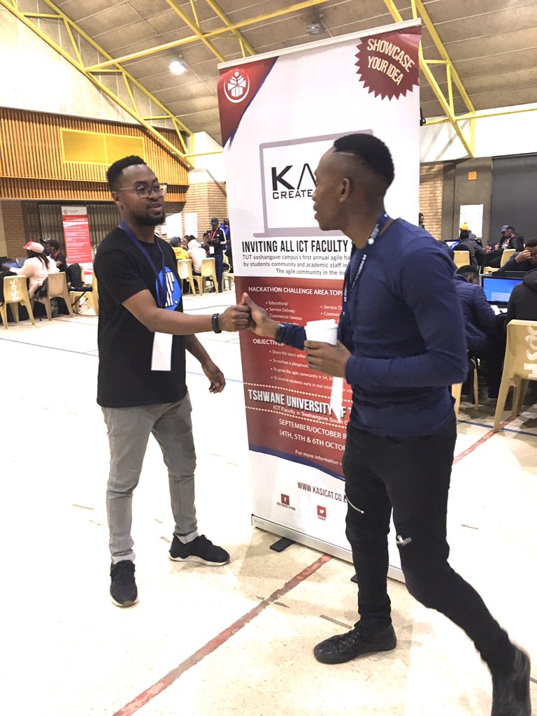 donnylegodi's tweet photo. We showed up to have fun😃 @KasiCat @eDream_prod #KasiCat2019 https://t.co/UsQIZaE65M