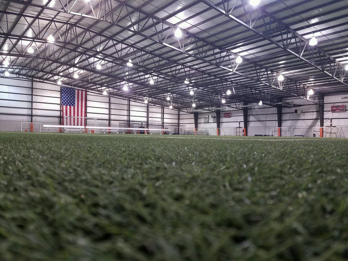 SouthlandCentr's tweet image. We still have a few slots open on our 2 indoor turf fields. Openings on both weekdays and weekends! #indoorturf #baseball #softball #football #lacrosse #chicago