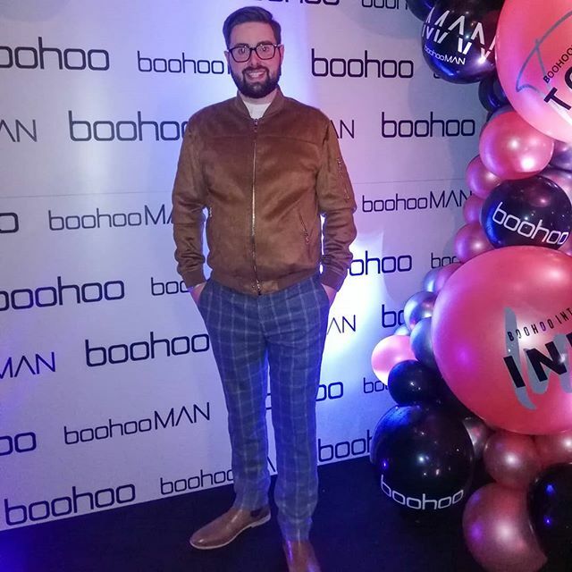 Dapperdavecash's tweet photo. Great night at the @boohoo/@boohoomanofficial event in the @thedevlindublin. Thanks a million @burrell_pr for the invite ye held an amazing event as usual.
.
.
.
.
#dapperdavecash #dapperdavestyle #maleblogger #corkblogger #dublinbloggers #irishblogger #… https://t.co/vPyobjXYRQ https://t.co/d0mgGS2kTt