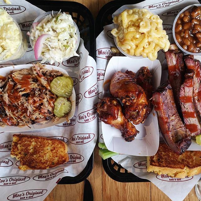 ThisGirlNeedsA's tweet photo. BBQ heaven @moesbbqcville
Some of the tastiest chicken wings going! 
#bbqlove #chickenwings #bbqribs #pulledpork #cvilleeats #smokedmeat #foodguide #buzzfeast
#tgnad https://t.co/YuNlab2Xry https://t.co/jVL2ZPeoyb