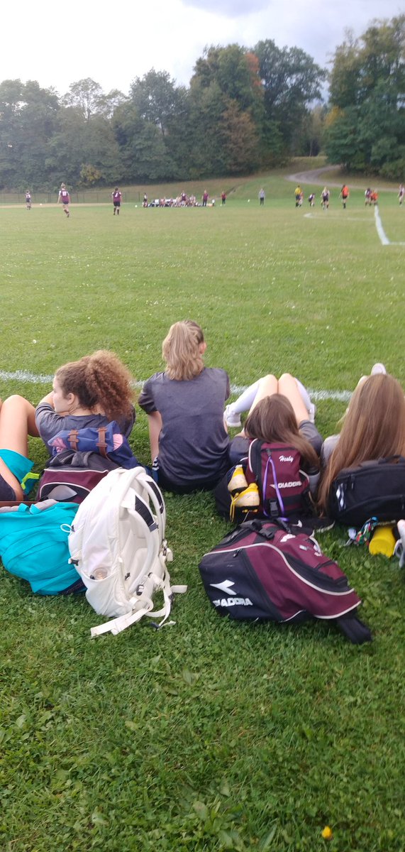 NewarkLadyReds's tweet photo. @NewarkLadyReds Varsity supporting @NewarkLadyReds modified team. It is so important because they come support us all the time. #acommunity #ncsdlearns https://t.co/YXo7W8sOBJ
