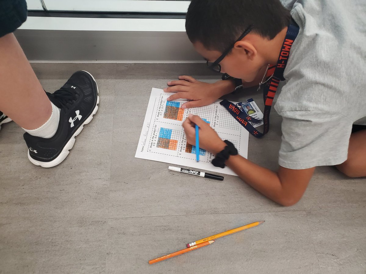 Who doesn't practice decimal shading on the windows? @maggie_mccauley #bengalpride