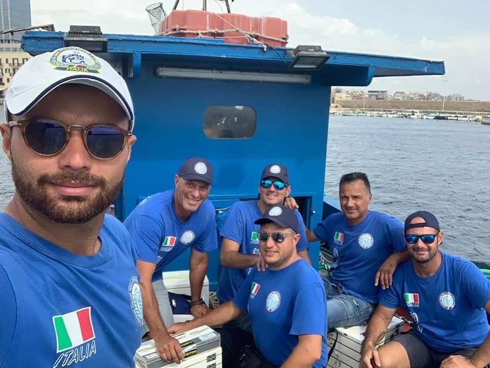 Fipsas1942's tweet photo. 🇮🇹 CAMPIONI DEL MONDO!!!🥇
A Gallipoli l’ITALIA trionfa!
Gli atleti di Alberto Marchi hanno vinto il Mondiale di Canna da Natante 2019!
Marco Volpi 🥇 Individuale!
Anthony Giacomini🥈Individuale!
#WorldChampionship #AzzurriFipsas #seniores #gallipoli2019 #boatangling https://t.co/sjxsnqtPWK
