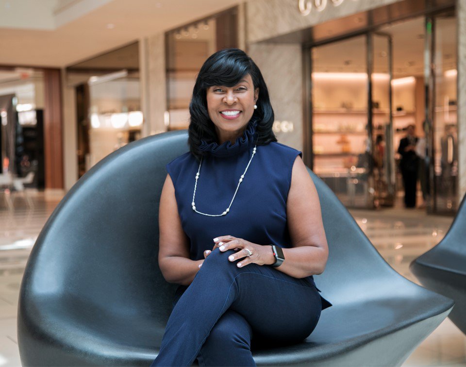 OGPR's tweet photo. Breast cancer survivor &amp; founder of The Women's Breast &amp; Heart Initiative, Andrea Ivory goes door-to-door to inform the local community on women's health risks. Learn more about her efforts &amp; the Pink Walk at @AventuraMall this Sunday via @NBC6 @ArleneNBC6 https://t.co/hqxg7TTcOV https://t.co/L4naF3sI5p