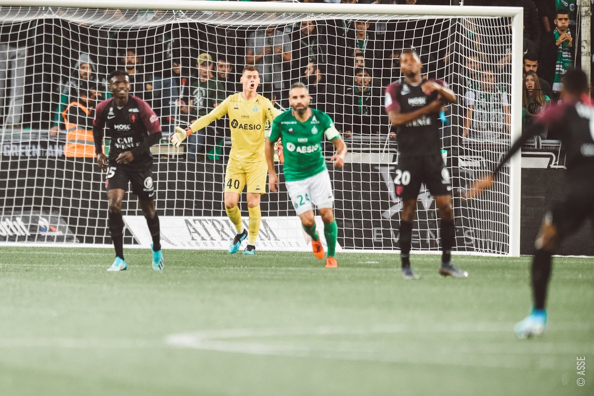 Stefan Bajic (@stefan_baj) on Twitter photo Heureux de faire mes débuts en <a href="/Ligue1Conforama/">Ligue 1 Uber Eats</a> avec mon club de cœur, mais déçu du résultat. Il faut continuer à travailler. Heureux de faire mes débuts en <a href="/Ligue1Conforama/">Ligue 1 Uber Eats</a> avec mon club de cœur, mais déçu du résultat. Il faut continuer à travailler.