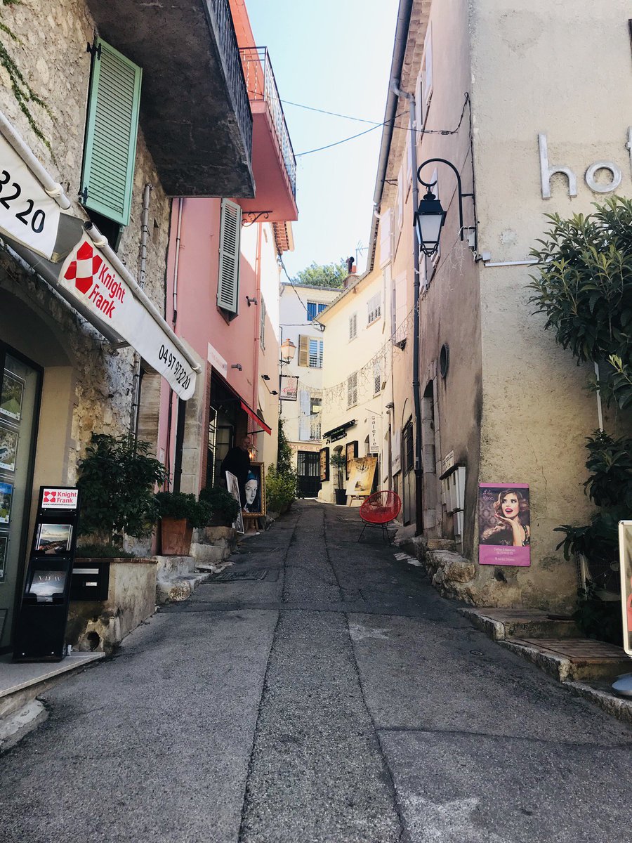 Ptt_global's tweet photo. The Perfect Village to Welcome @inthekitchenwithchefbobwaggoner and our Friends to #Mougins France.
#inthekitchenwithchefbob #Mougins #worldtraveler #youonlyliveonce #premiertourstravelglobal #premierexperiences #premiertravelsc #premiertourstravelsc #ptt_global https://t.co/w3g2nuLu1r