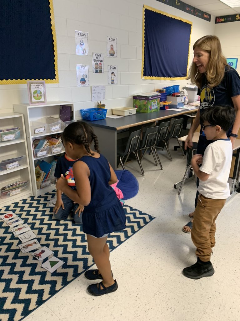 regratz87's tweet photo. When brushing your teeth and algorithms go together like PB & J, computer science comes to life! First graders had a blast choreographing an algorithm for hopscotch at @RLC_Coyotes! #CSinLCPS #unpluggedcoding #developingalgorithms @LCPS_Math @phalensfirst https://t.co/N0ipr4qfSU