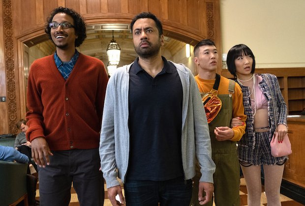 TVLine's tweet image. #Sunnyside's Kal Penn Reveals How #HeadOfTheClass and #PerfectStrangers Influenced Feel-Good NBC Comedy tvline.com/2019/09/26/kal…