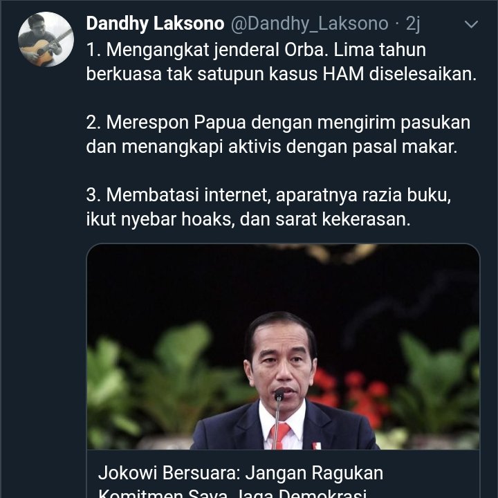 BonekaTeluh's tweet photo. Negara ini lagi becanda, 1 jam yg lalu @Dandhy_Laksono sang aktivis ditangkap gara gara cuitan ini? Lantas bagaimana dgn akun @Dennysiregar7 yg memposting ambulans bawa batu kemarin?
#TangkapDennySiregar #BebaskanDandhy https://t.co/L8yj7M1Mgg
