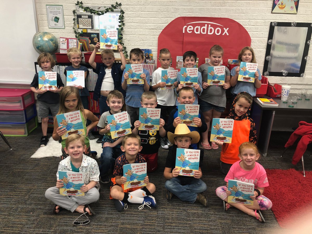 Mrs_Maberry's tweet photo. First grade had some special friends sponsor each one of them so that they will receive 1 new book every month until the end of the school year! The students were very excited to receive their first book today. We are crazy about reading! #KCErocks #ifyougiveamouseabrownie https://t.co/F0qLQ1aPuL