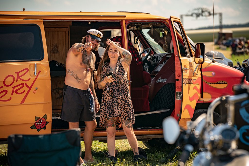 TheChip's tweet photo. #SailorJerry Saturday– @sailorjerry brought the party with them everywhere they went! 🤘

Did you party with @sailorjerry_anthony and @theoriginalashe? 🥃 https://t.co/KQgwWnFItJ https://t.co/GUlhJZTIUn