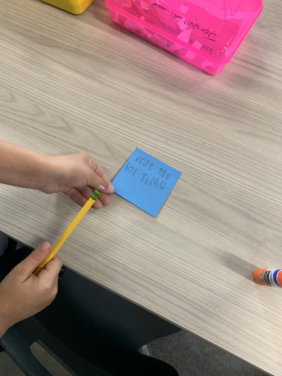 bilbao_tabitha's tweet photo. My students learned to set goals !! #BCESfirsties #reading #peercheckins #betterreaders https://t.co/uPH4nYyuwn