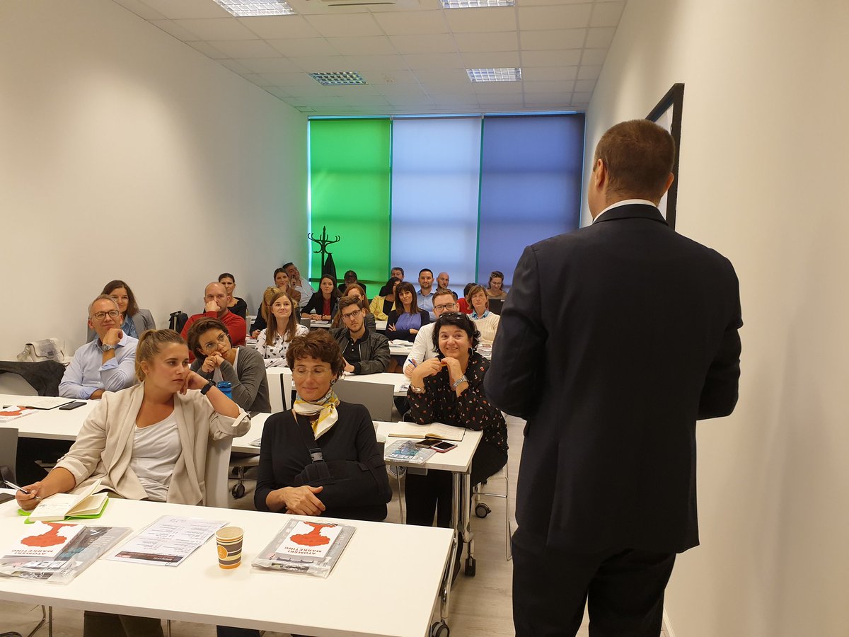 Prvi dan rasprodane edukacije Marketing u praksi 👌🙌

<a href="/ilijabrajkovic/">Ilija Brajkovic</a> <a href="/Matoraj/">Mato Rajić</a> <a href="/mjooch/">Dražen Mijoč</a>