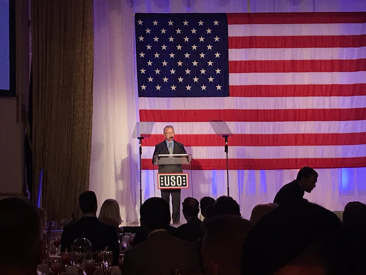 HappilyHarrySp's tweet photo. Honoring USO Woman of the Year, Joanna Geraghty. Very proud. #JB4G #InspiringHumanity #VetsInBlue @jlgeraghty @USOMetroNY @HelloJetBlue @JetBlue https://t.co/6Hg9Fa3neD