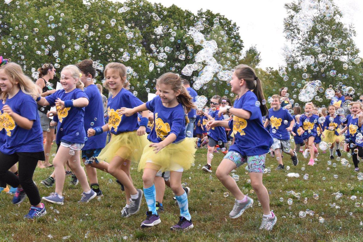 What an incredible honor, three Blue Ribbon Schools (out of eight in the state)! <a href="/FrancisHowell/">FrancisHowell</a> elementary schools Becky-David, Daniel Boone, and Warren all named National Blue Ribbon Schools today by <a href="/usedgov/">U.S. Department of Education</a>. Celebrate! <a href="/NatlBlueRibbon/">National Blue Ribbon</a> #NBRS2019 (X3) #FHSDPride