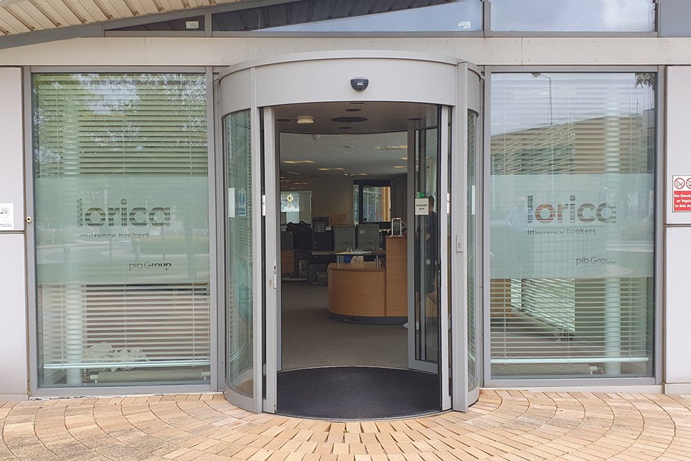 UniversalSigns9's tweet photo. A change in branding means a change in signs and window graphics. We can support your business with such a change. Thank you for your repeat business Lorica Insurance Brokers #signs #signage #advertising #windowgraphics #windowdecals #digitalgraphics #insurancebroker #insurance https://t.co/WvrZ0ViGvo
