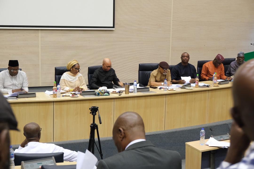 FinMinNigeria's tweet photo. 6th Bilateral meeting - Minister of Labour and Employment, Chris Ngige and
Minister of state, Labour and Employment, Festus Keyamo @fkeyamo 

#finminnigeria #2020budget https://t.co/wEDARerHJ4