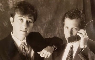 Channeling 1990’s me in support of the hard working people keeping the deep ellum spirit alive today
dallasobserver.com/arts/deep-ellu…