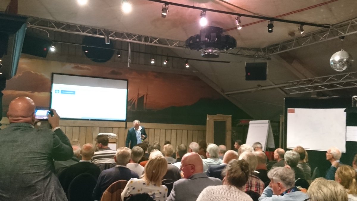 D66_0512's tweet photo. Provinciale Informatiebijeenkomst over de Vaarweg Drachten in Oudega! https://t.co/3OEQ1aRhXz