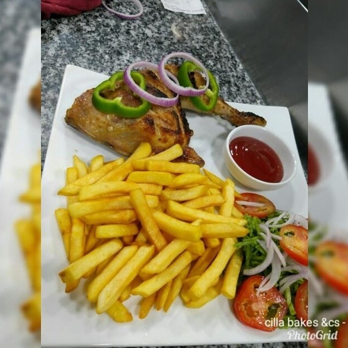 s_adobea's tweet photo. Contact Adobea's  kitchen for pastries, food contact us occasions funeral, naming ceremony, engagements and weddings. Contact us on 0243210933 /0208547184 #ghfoods #chefsgh #cookies #ghanaianfood #africafood #africanchefs https://t.co/056xZw9NB8