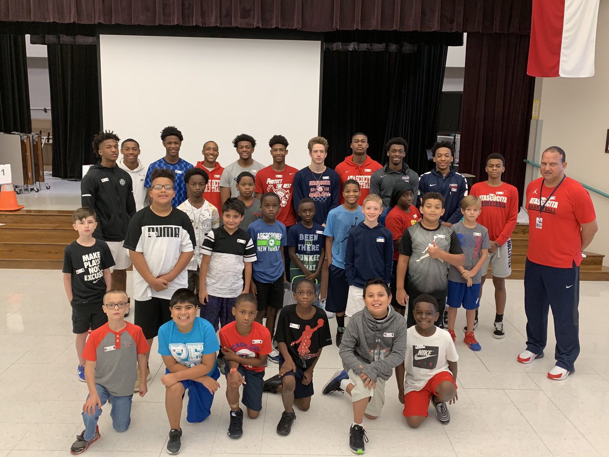 What an amazing turnout. Thank you to Coach Martinez and members of the amazing AHS boys Basketball team for showing up to MBE to kickstart Team Together.   <a href="/kristi_flack/">Kristi Flack</a> <a href="/CounselorMbe/">Maplebrook Counselor</a> @Humbleisd_mbe@AHS_Eagle_Bball #teamtogether#mbeisfamily#bethelight#mbebears2020