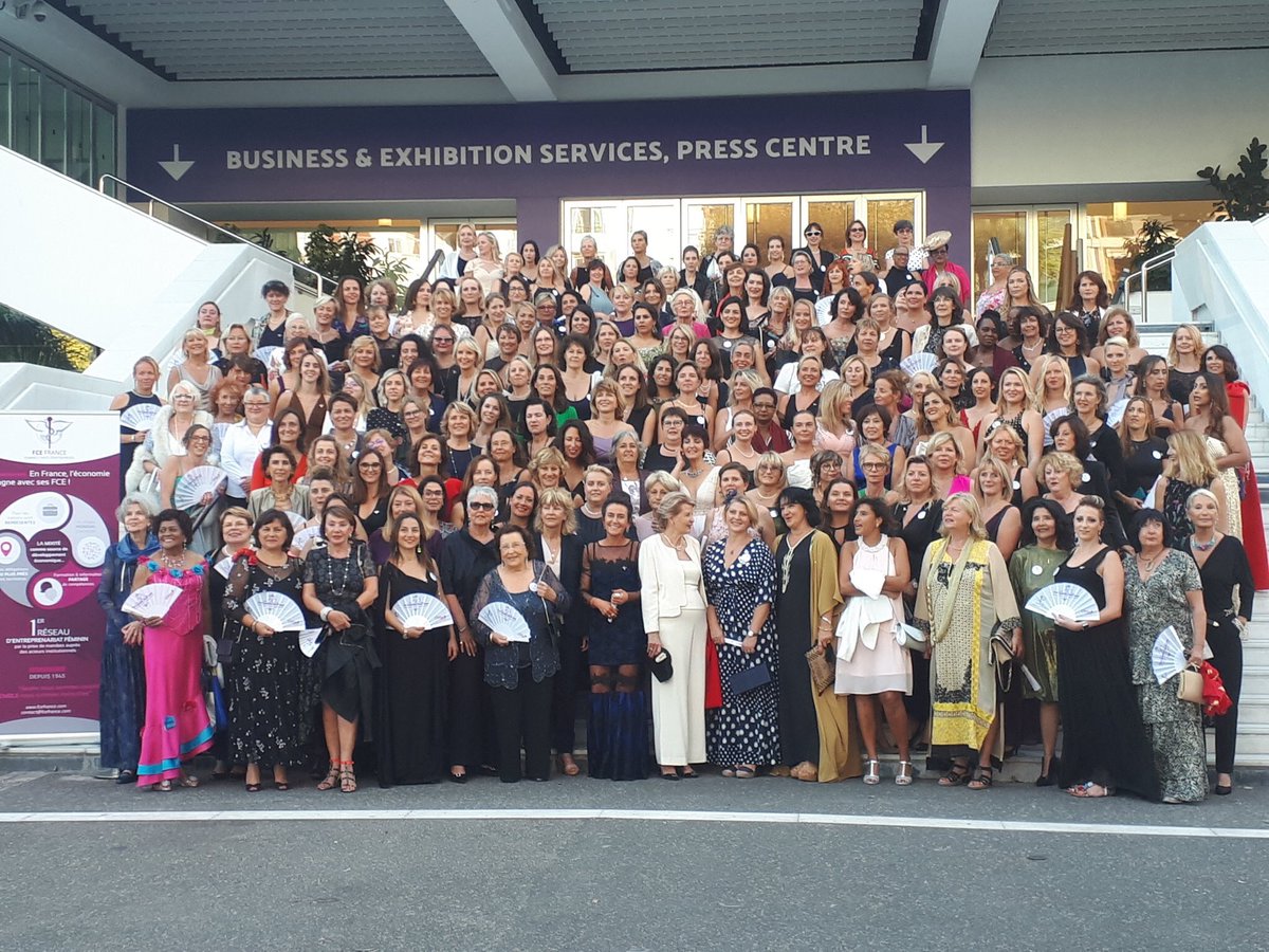 FCE_Pdl's tweet photo. Vive @FCECannes vive @FCEFrance et les @FCE_Pdl en force ! https://t.co/XEVhvgM6OI