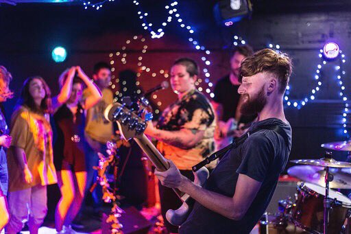 As if it’s been 3 weeks since we played in Hereford! 🙉 Massive thanks to @PowerUpPromos for this epic night and to the amazing @NoVioletUK and Plum Jr. for putting on killer shows 💎 Exeter this Sunday, link below 🤗 facebook.com/events/7160831… 📸 Matt Davies