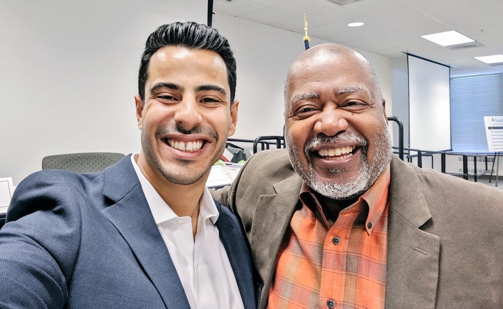 andrewarruda's tweet photo. You know it's a great keynote when an attorney from the crowd stands up and tells everyone they use @ROSSIntel and they love it! Warms my heart to see so many folks becoming zealous ROSS users!! ♥️

Having a blast here at #GASolo 🚀 https://t.co/XNpd4OFdqR
