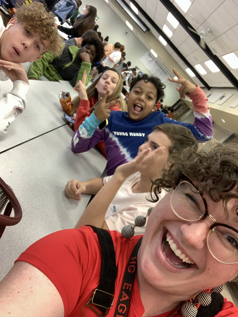 With the 5th hour fam for lunch today! #ohmygrove #middleschoollunch #family
