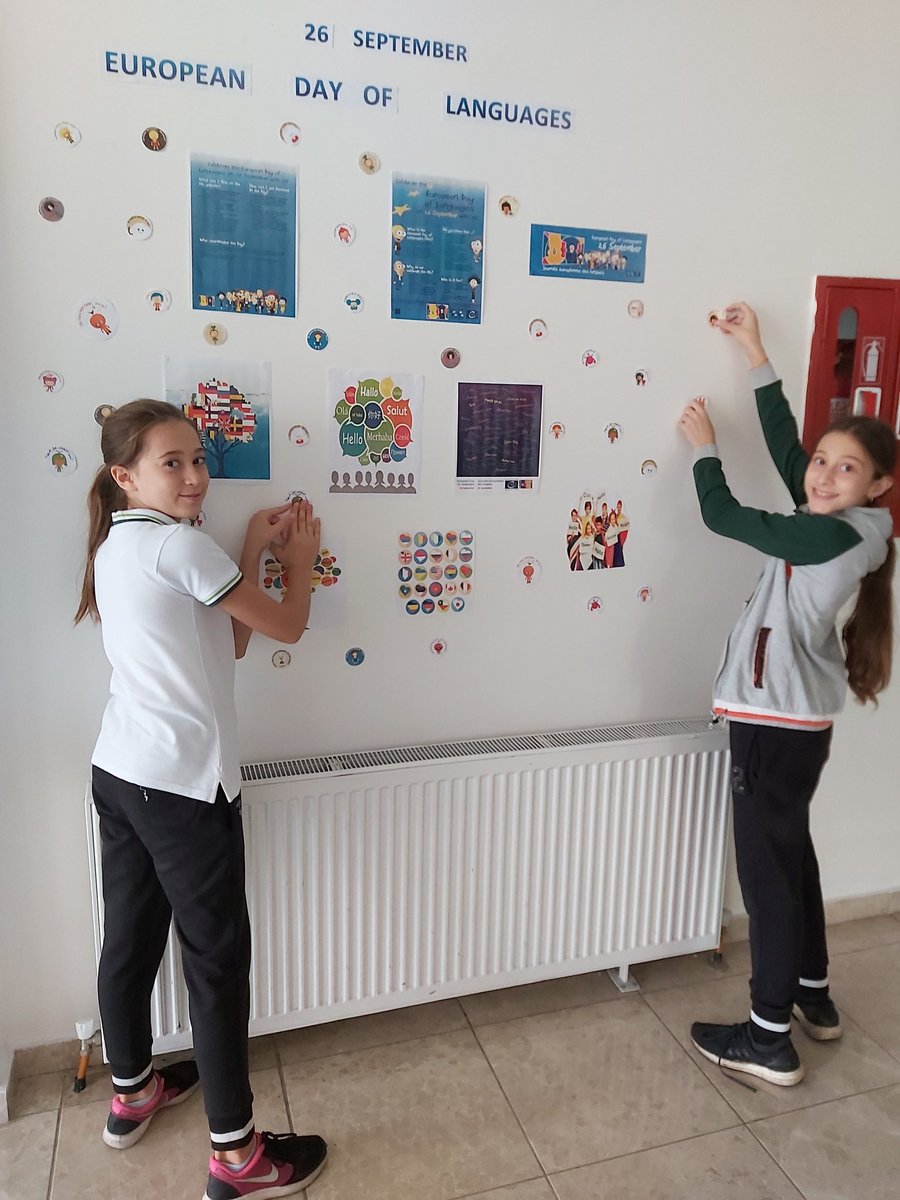 CansevenOzlem's tweet photo. European Day of Languages Activity with our talented helpers @AliRizaLule @hulyacatakli1 @CANERZEP @tbmumcu @DAcmali @zcanAkcakaya1 @zlemekim1 https://t.co/eCOaV8Q66q