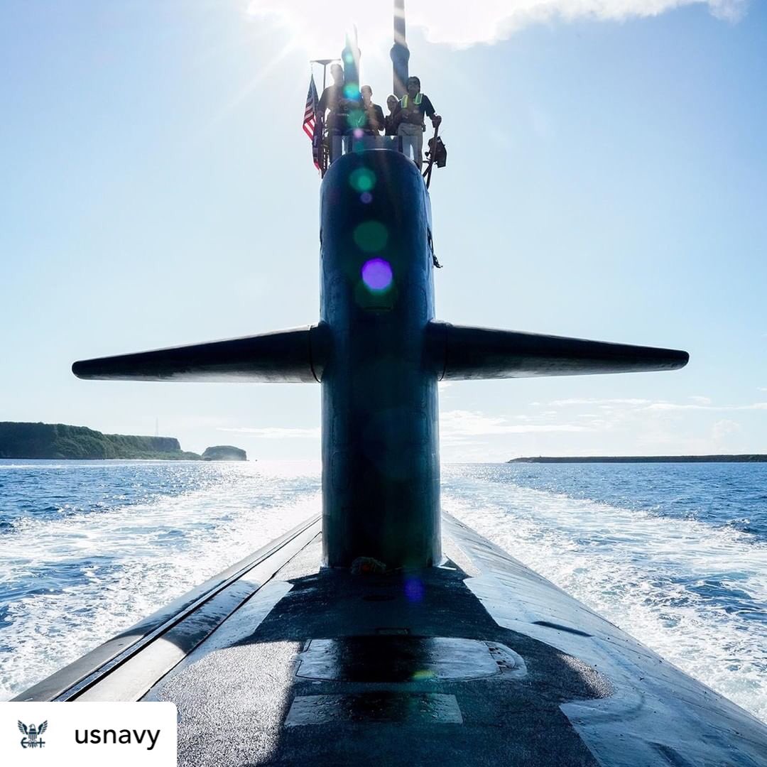 Posted @withrepost • @usnavy Ahh, fresh air. #ForgedByTheSea
The Los Angeles-class fast attack submarine #USSOklahomaCity (SSN 723) sails through Apra Harbor as it prepares to moor pierside following a family day cruise. #NavyLethality #NavyReadiness #NavyPartnerships