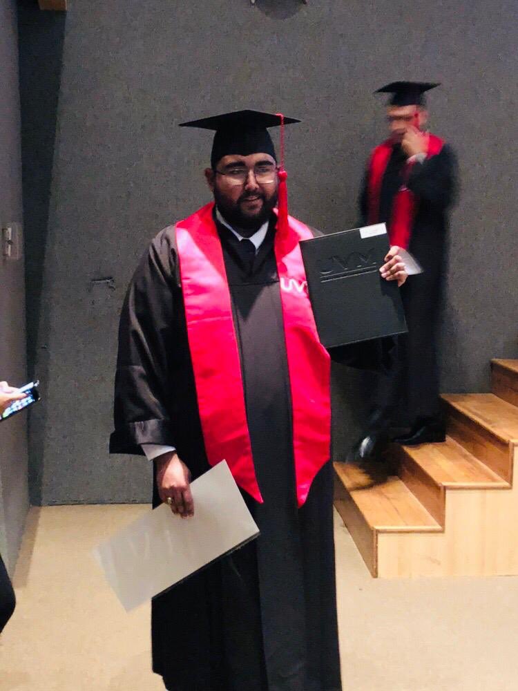 marcerivas38's tweet photo. Y es así como se llega al éxito...
Perseverancia Actitud y Ganas TE AMO DEMASIADO @OteizaGerardo si supieran el GRAN ORGULLO que se siente es una sensación INDESCRIPTIBLE @MichOteiza MIS INGES #IngenieroEnMecatronica #OrgullosaMil https://t.co/GHRMbh8l8i