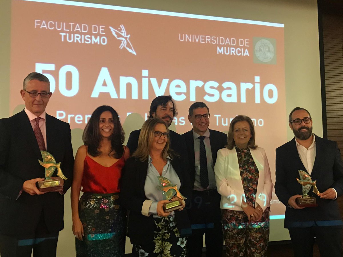 openfaculty's tweet photo. #Enhorabuena a todos los #ganadores de los #premiospalomas del Turismo 2019. 👏👏
@MariaCrisalo @TurismoRMurcia @itremurcia  @Isabelsm3 @JoseLujanRector @teatrosanjavier @AytoSanJavier1 @AeropuertoCorve @aena #Teresaallupiz @ORMurcia 

¡Esperamos que disfrutéis de vuestro premio! https://t.co/PEGDZpi55J