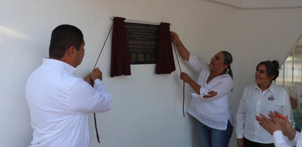 EscuinapaSinMx's tweet photo. Inaugura Gobierno Municipal reconstrucción de guardería CADI en instalaciones de Sistema DIF Escuinapa. https://t.co/akgEeHI4Mf https://t.co/bfHrJXpvug