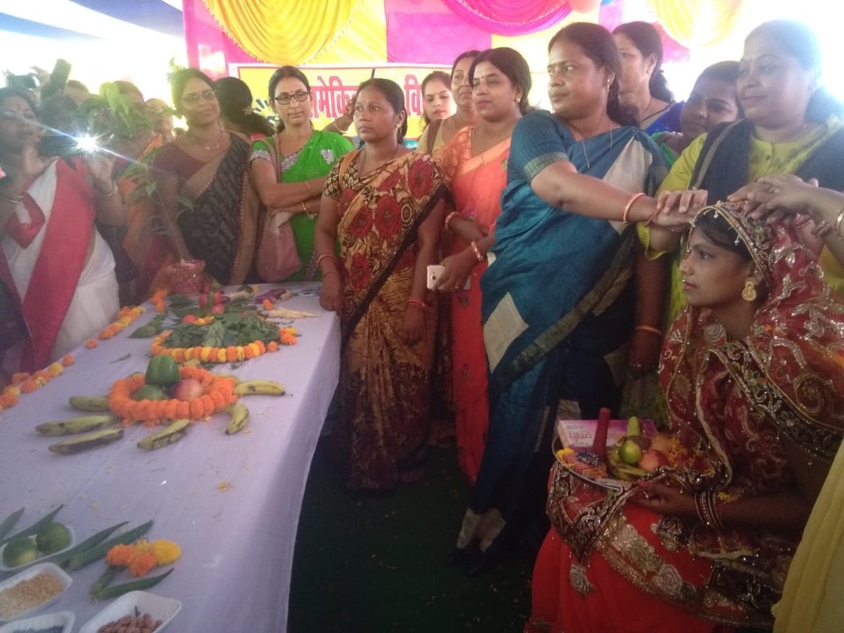 PrerakBharat's tweet photo. Glimpse of #Godhbharai by #DPO #ICDS &amp; creating mass awareness among school children on nutrition &amp; signature campaign in #PoshanMela #SBPSaharsa

#PoshanMaah2019 
#POSHANAbhiyaan 
@POSHAN_Official 
@SPreraks
@MinistryWCD 
@NITIAayog
@Sajjan95 
@BRPOSHAN 
@tini_tatatrusts https://t.co/1FvtofFnao