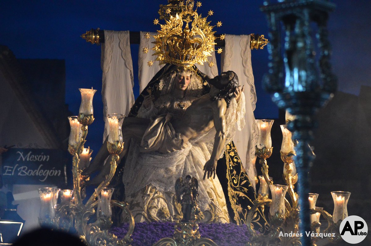 📷 Galería completa de los traslados de vuelta de la Magna de Córdoba.

📲 flic.kr/s/aHsmHeCYcj