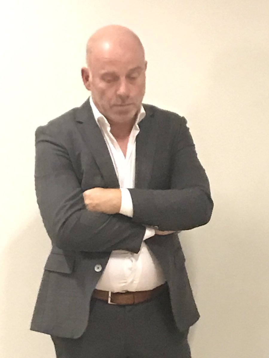 Oh wow de tweede kandidaat is Eric van #llamberdina’shoeve