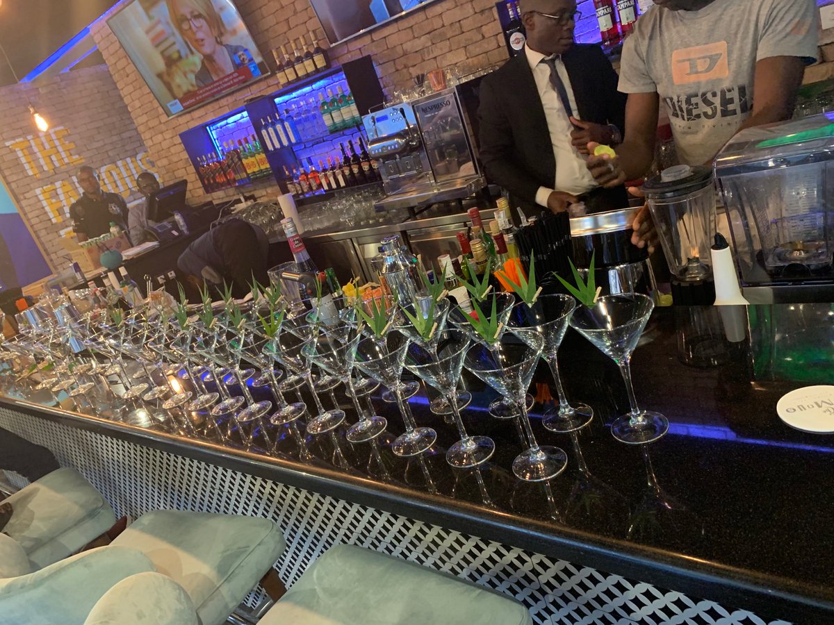 tallaraoul's tweet photo. Pardon ne me tuez pas

THE FAMOUS BISTRO CAFE
Ancien Alfresco
Bastos - Yaoundé

Ça ouvre aujourd’hui donc ce sera le dernier tweet de test 😅 https://t.co/t48d95WhUF